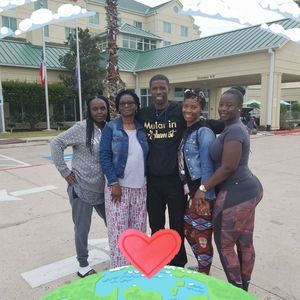 Meet your Posher, Denise